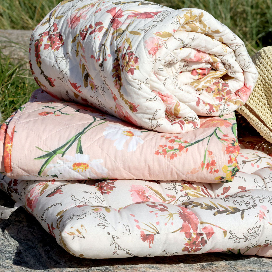 Chic Antique - Vintage Quilt Steppdecke mit Blumenmuster 130x180 cm