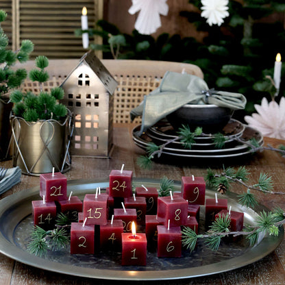 Chic Antique – Adventskerzen Set mit 24 Stück in Antique Cherry